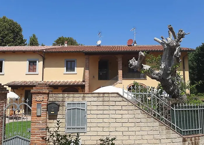 مزرعة للإقامة Il Gelso Montopoli in Val dʼArno