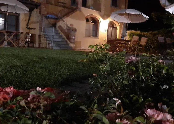 مزرعة للإقامة Il Gelso *